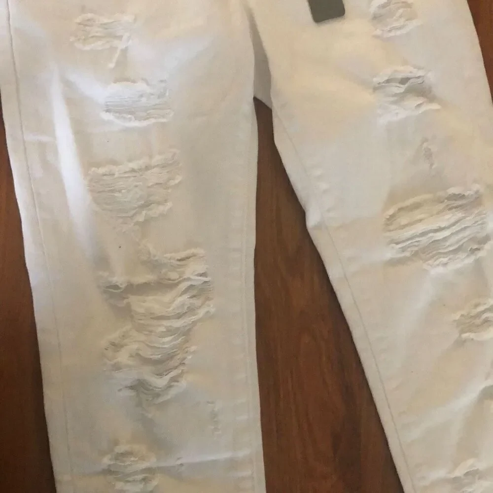 NWT Tractr White distressed girls, jeans size 8